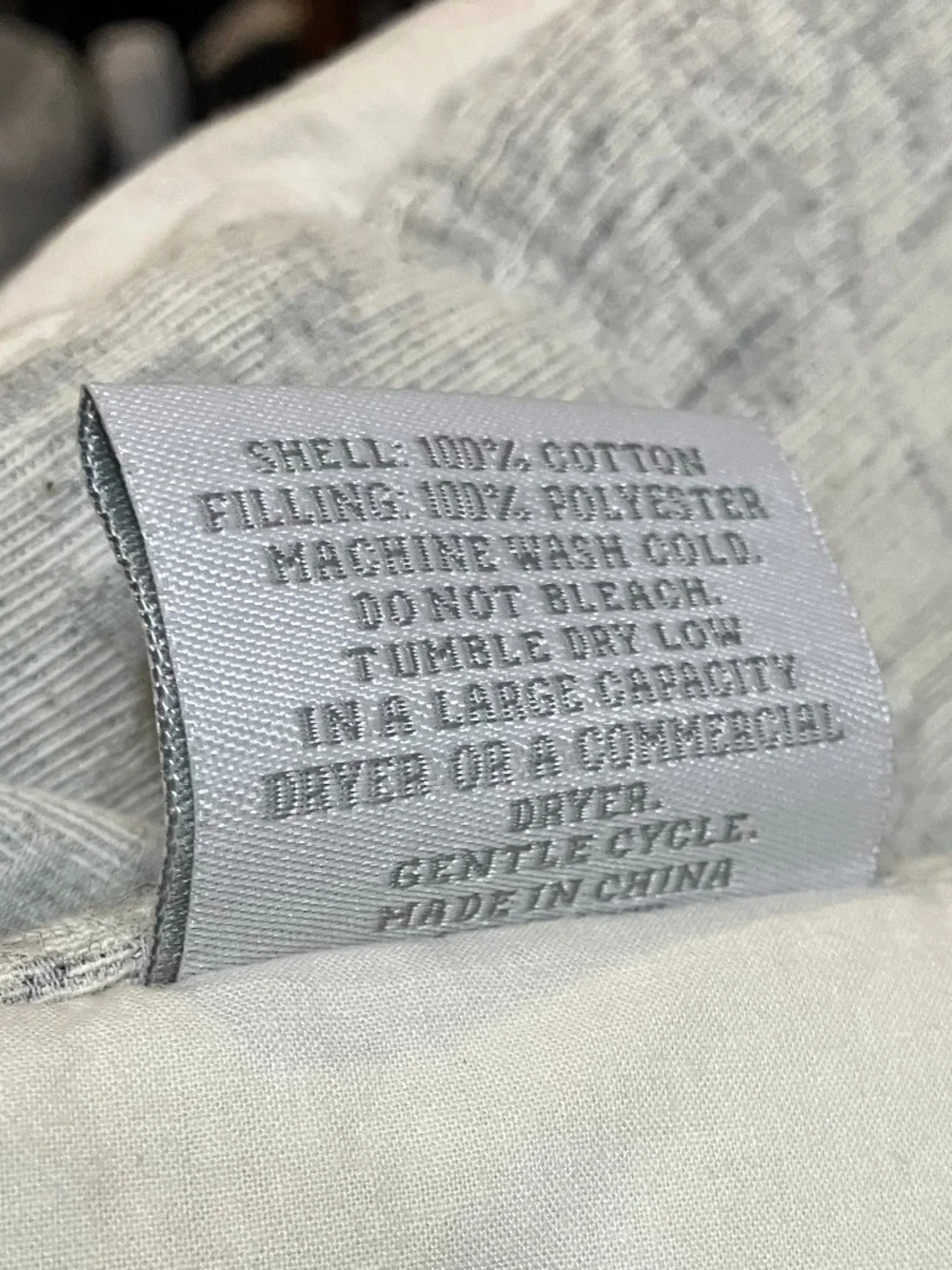 MOSS & WILLOW FULL/QUEEN COMFORTER & PILLOW SHAMS, GRAY & WHITE, SOFT & WARM